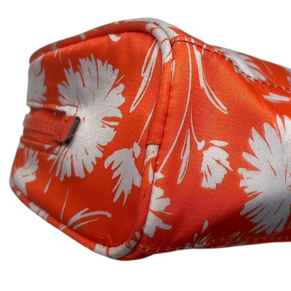 Kate Spade Jae medium dome cosmetic case in orange and white floral nylon - Picture 13 of 16